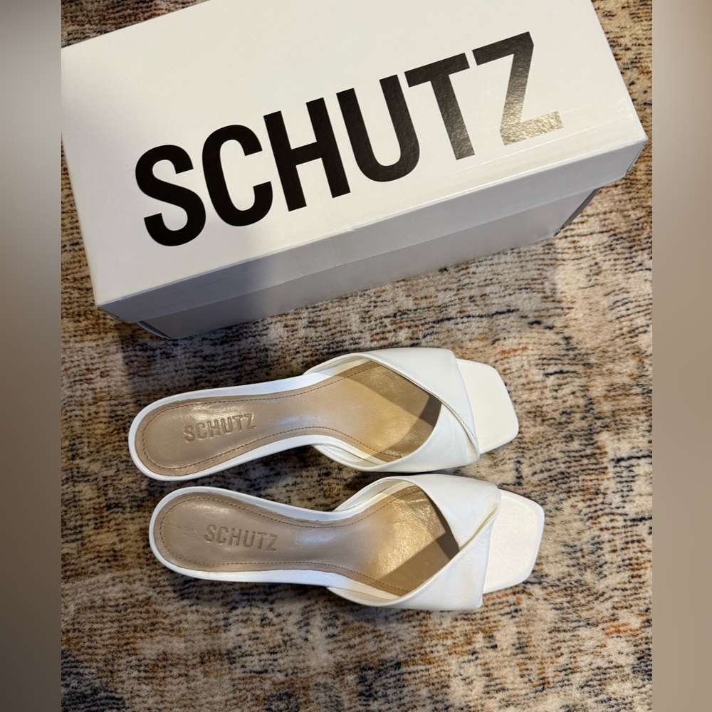 SCHUTZ Cecily Leather Sandal